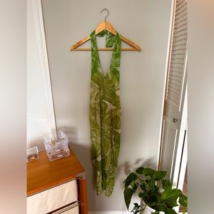 Naked wardrobe key to paradise dress